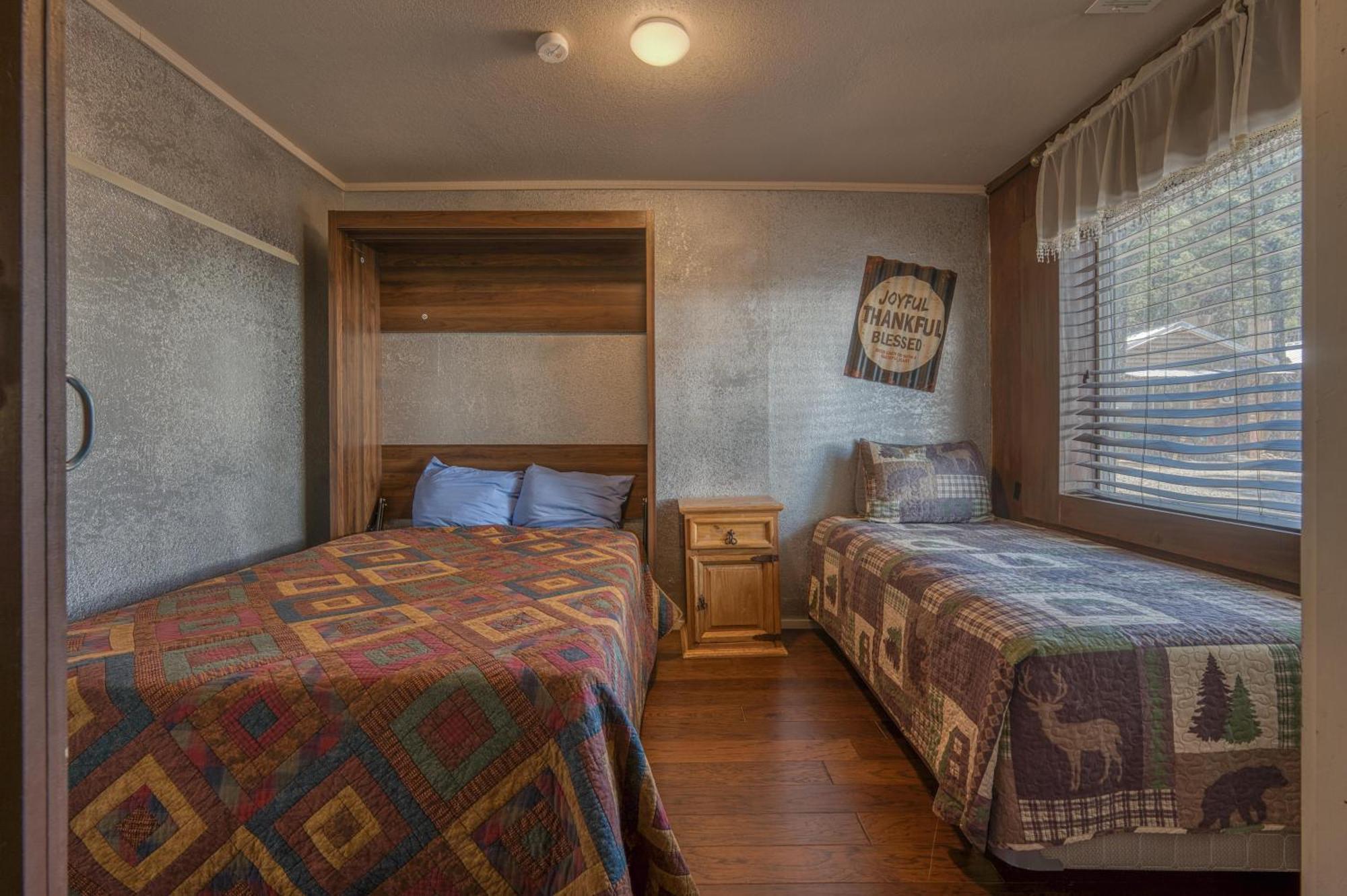 Enchanted Hideaway Cabins And Cottages Руидозо Экстерьер фото