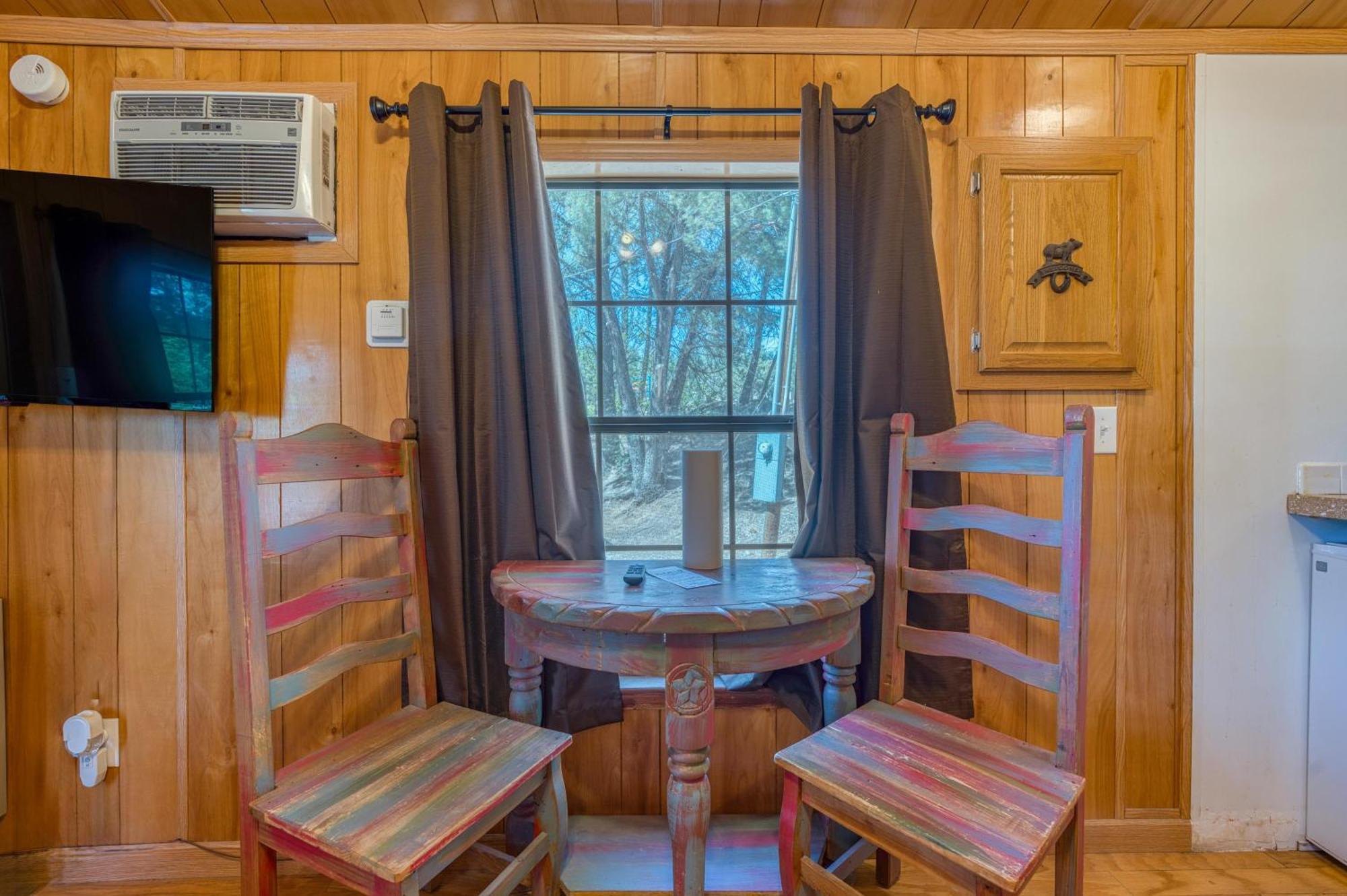 Enchanted Hideaway Cabins And Cottages Руидозо Экстерьер фото